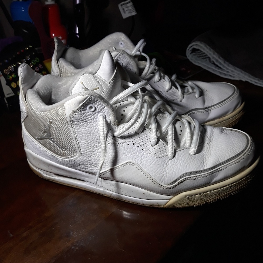 Nike Jordan court side 453980-103 white